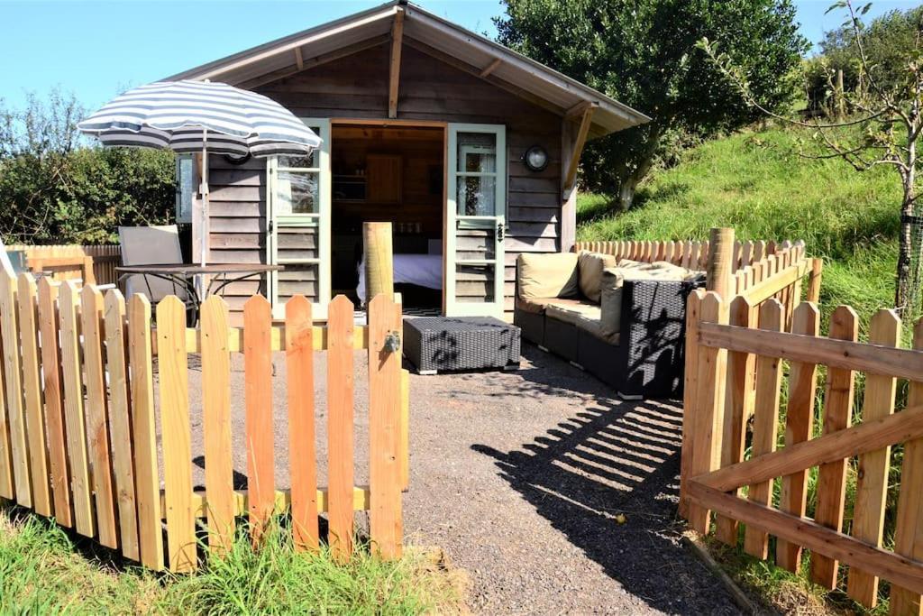 Woolcombe Cabin East Allington Екстериор снимка