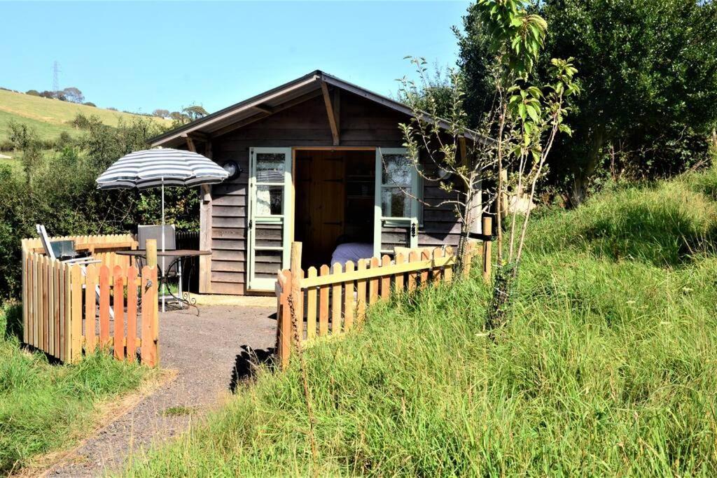 Woolcombe Cabin East Allington Екстериор снимка